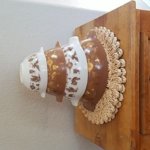 COPY - Pyrex set Early American Cinderella bowls